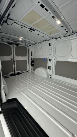 Volkswagen Transporter image 1
