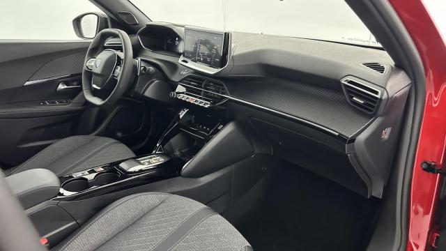 Peugeot 2008 image 5