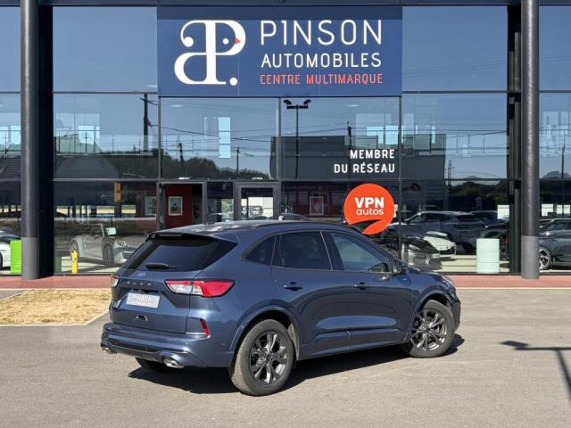 Ford Kuga image 9