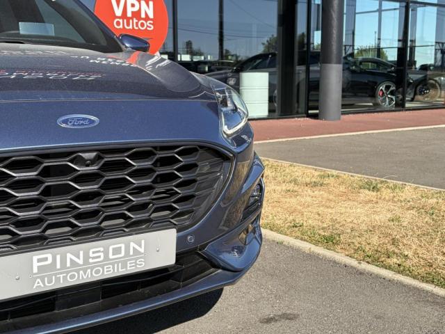 Ford Kuga image 8