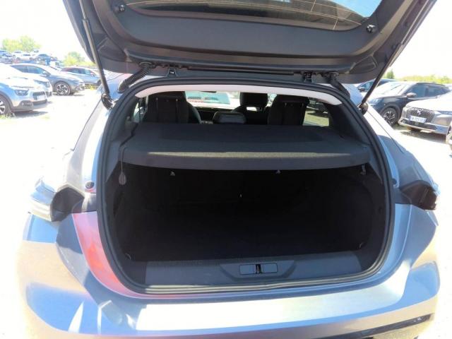 Peugeot 308 image 1