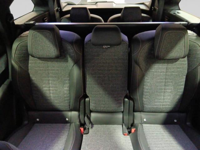 Peugeot 5008 image 4