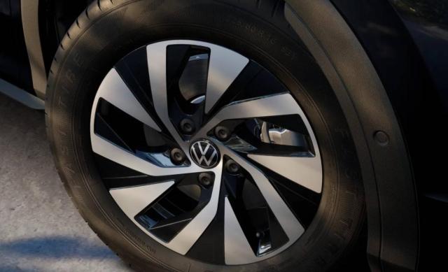 Volkswagen T-Roc image 1