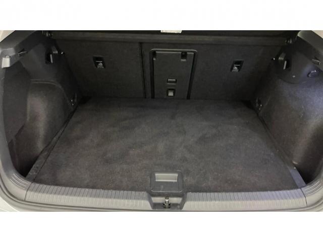 Volkswagen Golf image 4