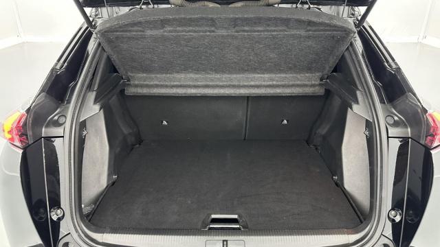 Peugeot 2008 image 8