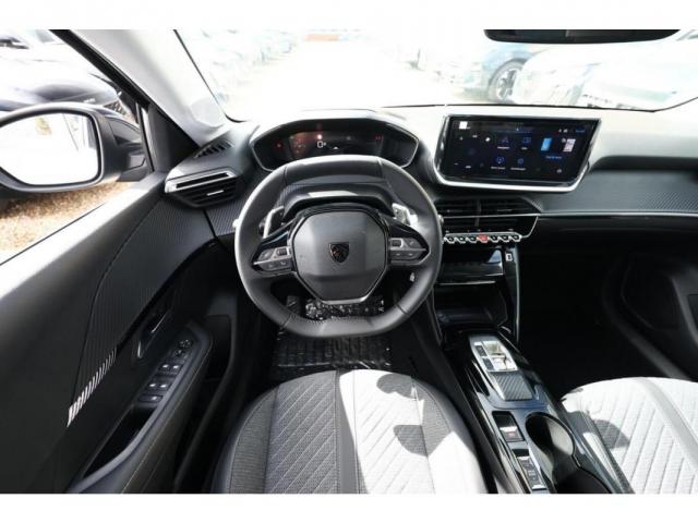 Peugeot 208 image 1