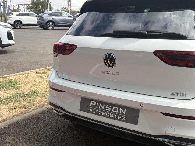 Volkswagen Golf image 9
