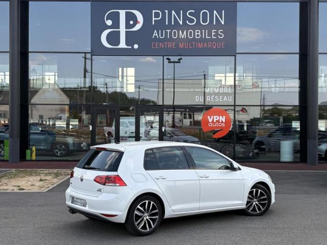 Volkswagen Golf image 9