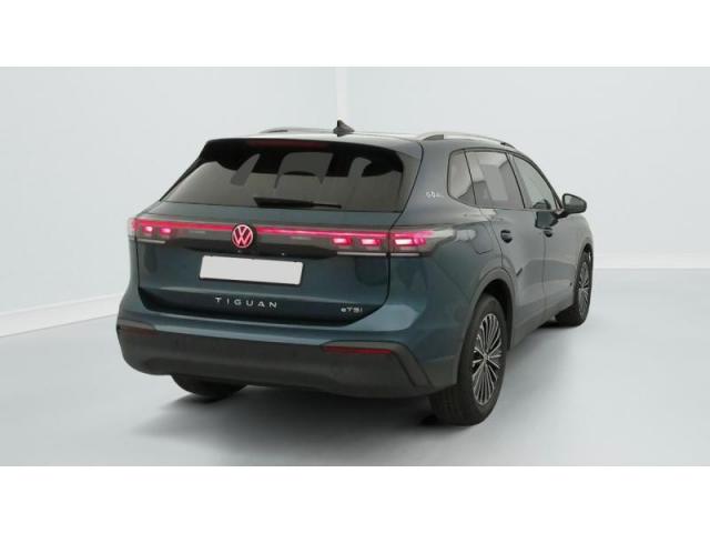 Volkswagen Tiguan image 9