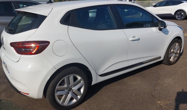 Renault Clio image 2