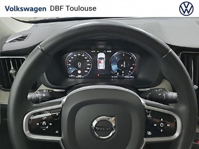 Volvo Xc60 image 8