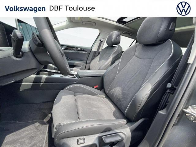 Volkswagen Passat image 1