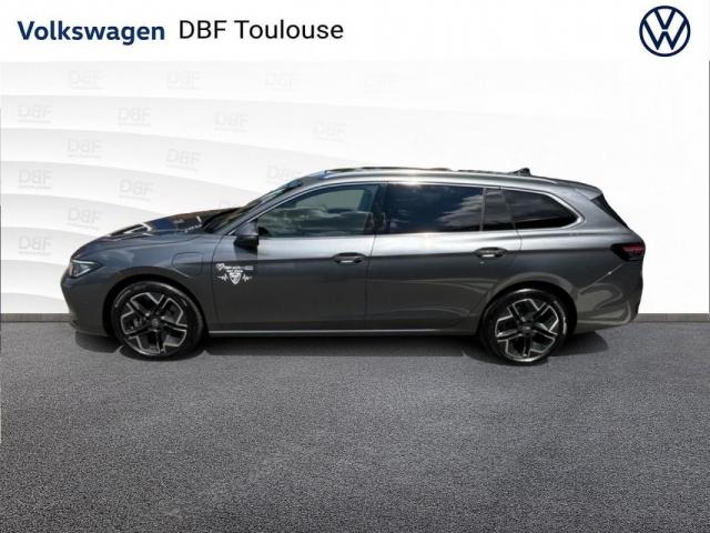 Volkswagen Passat image 6