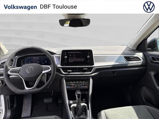 Volkswagen T-Roc image 2
