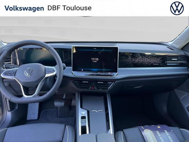 Volkswagen Passat image 9
