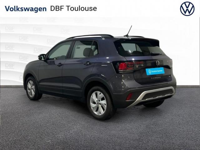 Volkswagen T-Cross image 2