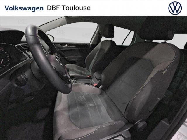 Volkswagen Golf image 9