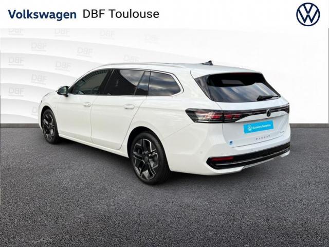 Volkswagen Passat image 2