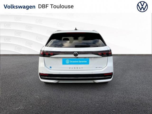 Volkswagen Passat image 3