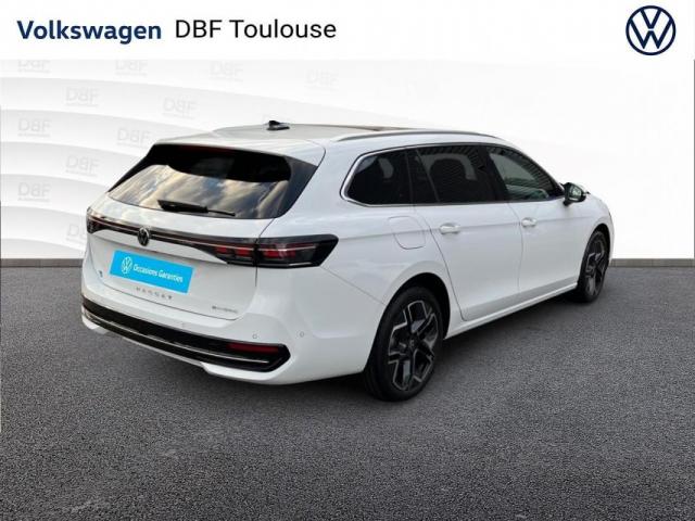 Volkswagen Passat image 8