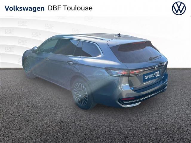 Volkswagen Passat image 1