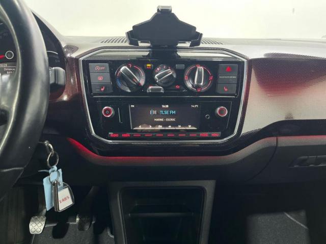 Volkswagen Up! image 1