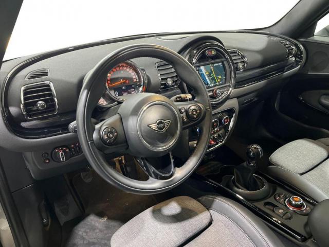 Mini Clubman image 3