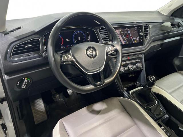 Volkswagen T-Roc image 8
