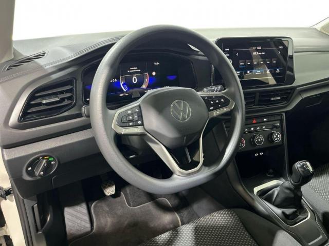 Volkswagen T-Roc image 8