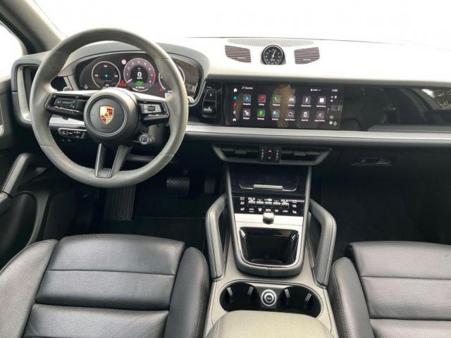 Porsche Cayenne image 8