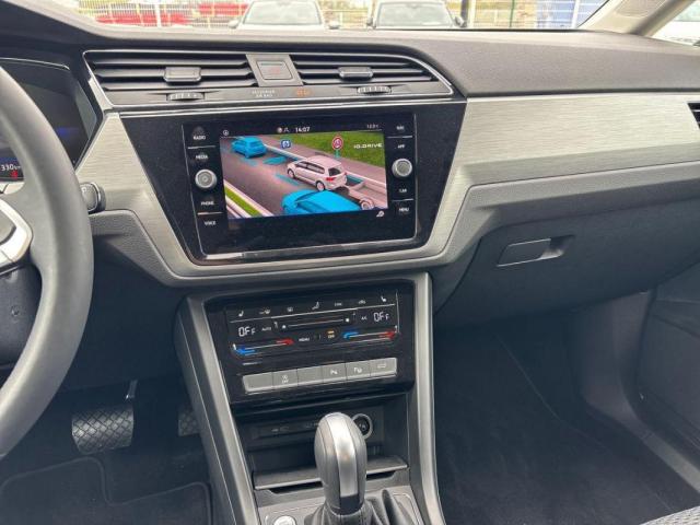 Volkswagen Touran image 9