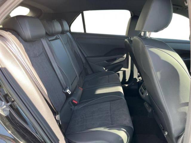 Volkswagen T-Roc image 8