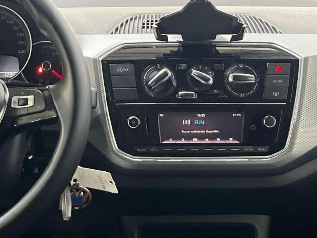 Volkswagen Up! image 9