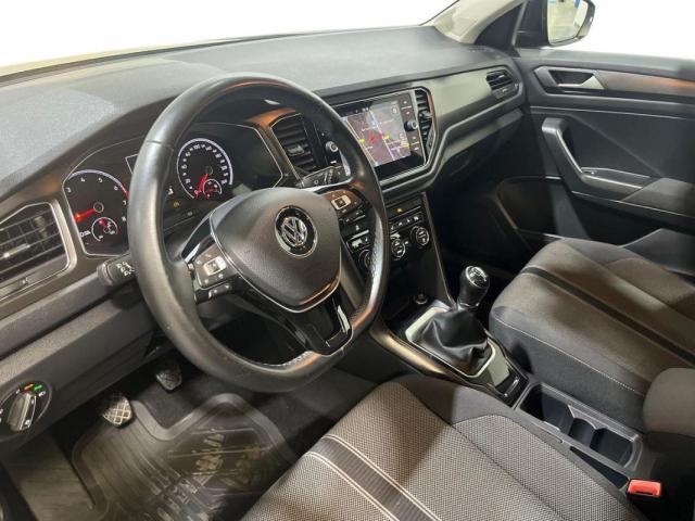 Volkswagen T-Roc image 2