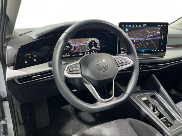 Volkswagen Golf image 6