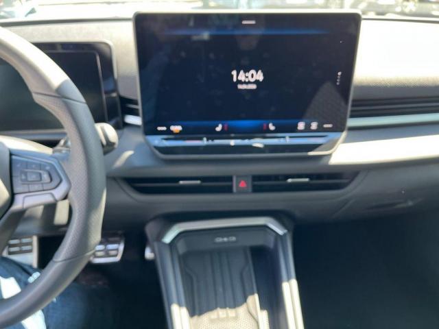 Volkswagen T-Roc image 6