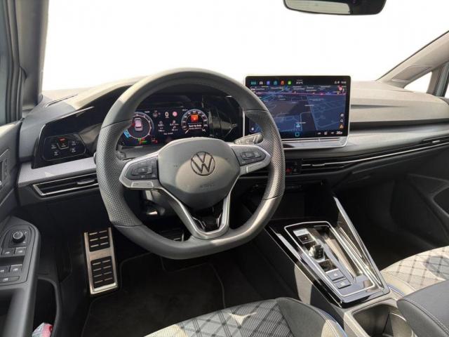 Volkswagen Golf image 8