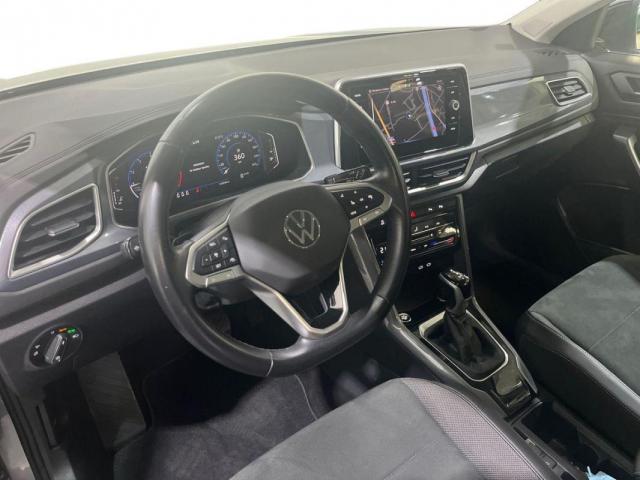 Volkswagen T-Roc image 9