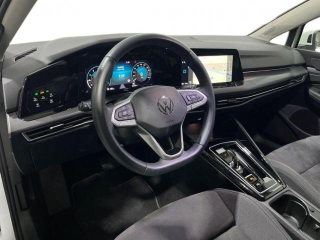 Volkswagen Golf image 9