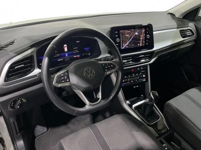 Volkswagen T-Roc image 3