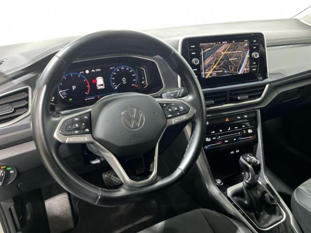 Volkswagen T-Roc image 2