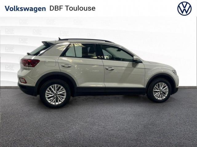 Volkswagen T-Roc image 9