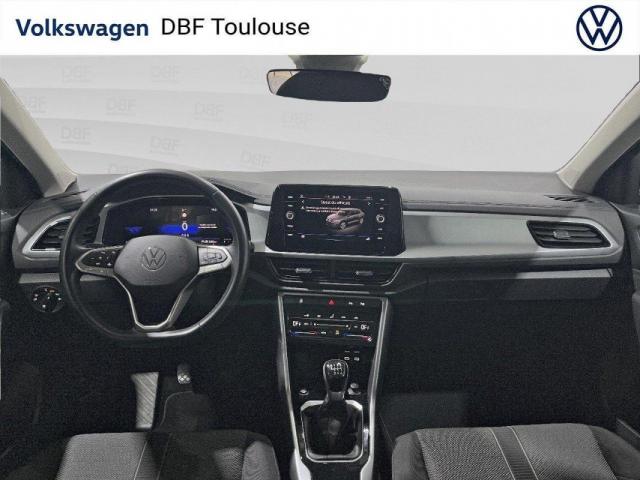Volkswagen T-Roc image 2