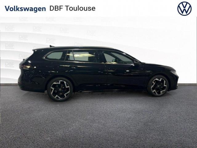 Volkswagen Passat image 4