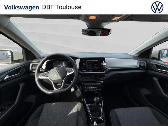 Volkswagen T-Cross image 2