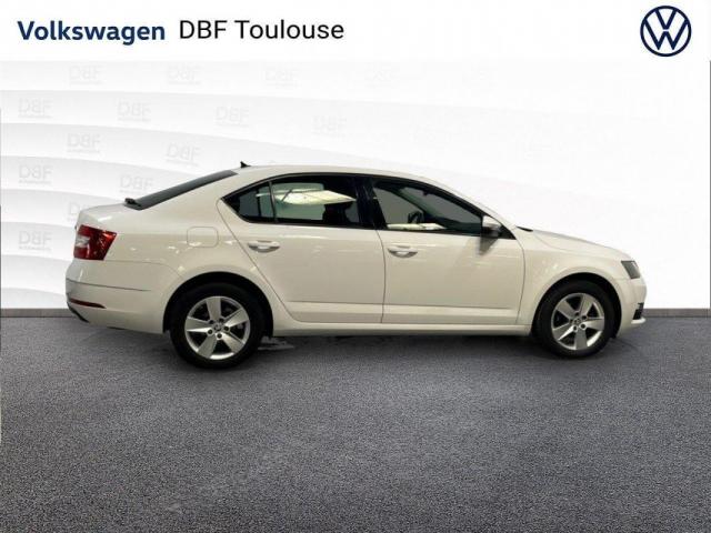 Skoda Octavia image 4