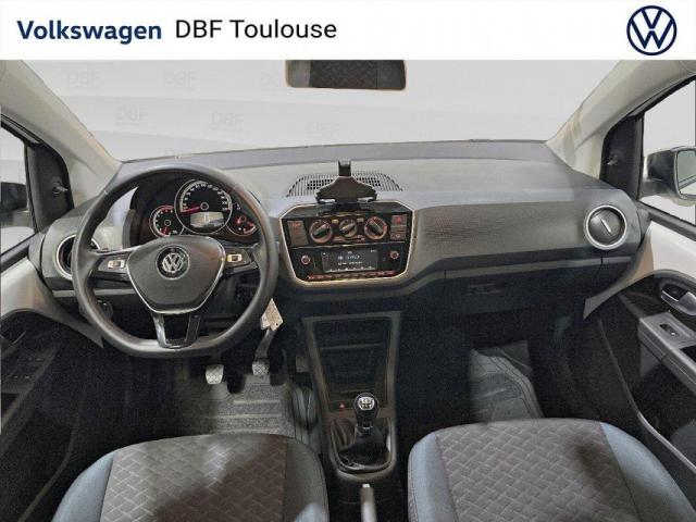 Volkswagen Up! image 8