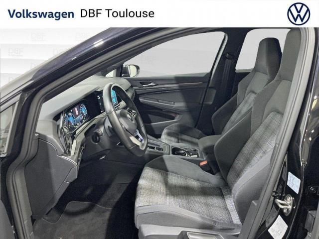 Volkswagen Golf image 8