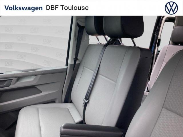 Volkswagen Caravelle image 9
