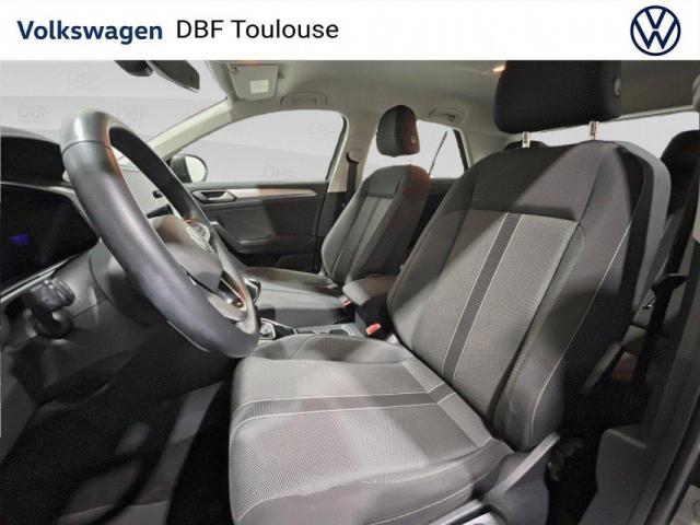 Volkswagen T-Roc image 6